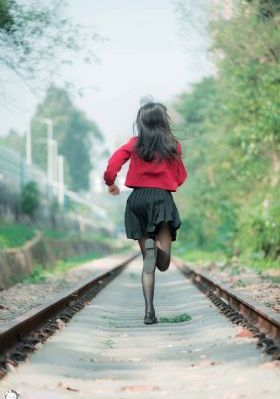 25岁女高中相亲对象翻译英语樱花
