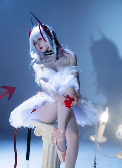 好色女警