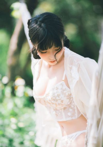 老卫和淑蓉的船上生活视频