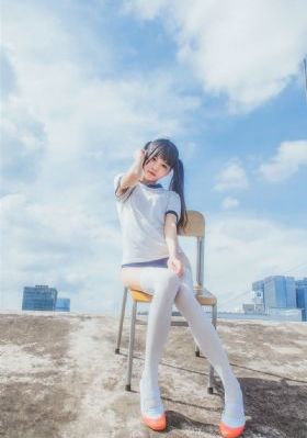 吴艳妮:邪不胜正感恩我大国公安